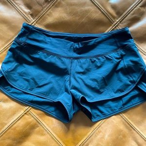 Speed Up Mid-Rise Lined Short 2.5” size 8 - black